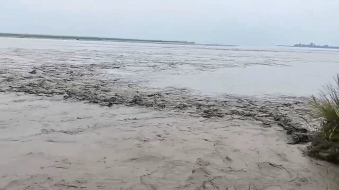 नारायणी नदी की फाेटाे