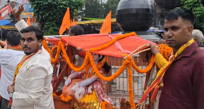 श्रीकृष्ण जन्मोत्सव पर छपरा में निकली शोभा यात्रा