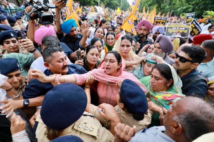 Police Detaining Bathinda MP Harsimrat Kaur Badal