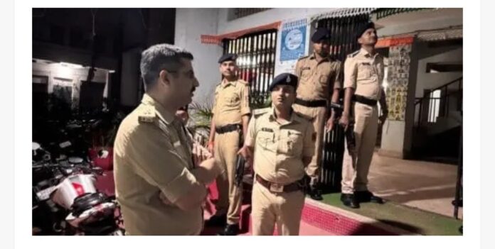 थाना सिरिस्ता का जांच करते एसपी