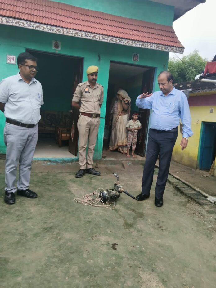 जल जीवन मिशन की पेयजल व्यवस्था में लापरवाही पर प्रशासन सख्त,दो टुल्लू पंप जब्त