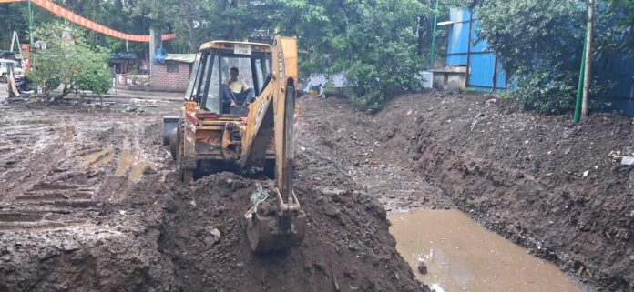 ठाणे मनपा विसर्जन में फिर अस्थाई झीलों के लिए लाखो रु व्यय कर रही है