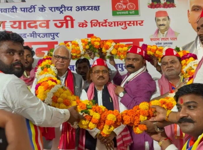 भरूहना स्थित मैरिज लॉन में समाजवादी पार्टी की कुशवाहा-मौर्य समाज का जनसंवाद सम्मेलन।
