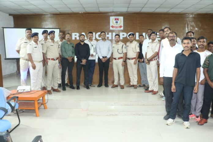 पुलिसकर्मियों की सामूहिक तस्वीर