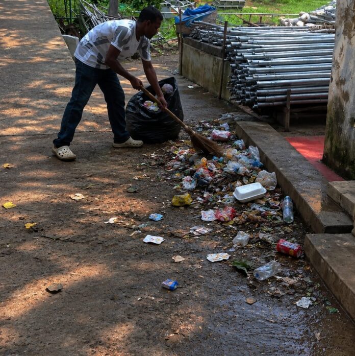 स्वच्छता अभियान के तहत खड़गपुर में जागरूकता कार्यक्रम