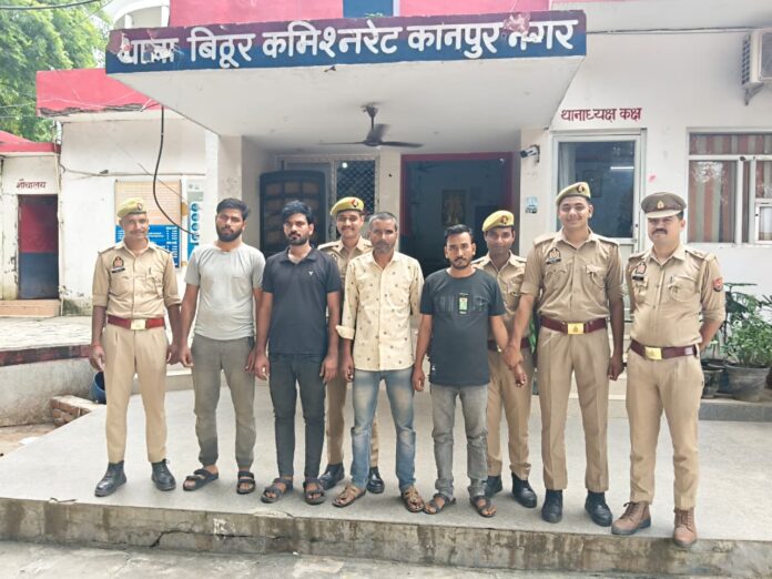 पुलिस की गिरफ्त में शातिर चोर