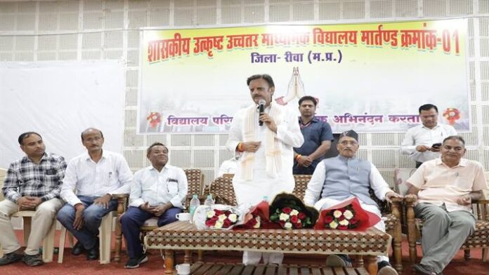 चित्रकला और भाषण प्रतियोगिता