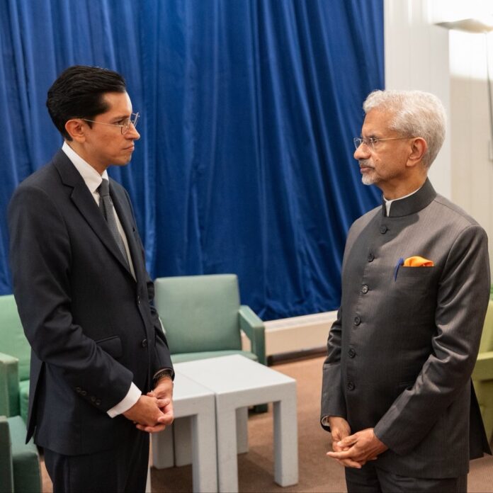 मैक्सिको के विदेशमंत्री रॉबर्टो वेलास्को अल्वारेज से मुलाकात के दौरान भारत के विदेशमंत्री जयशंकर। फोटो - @ जयशंकर