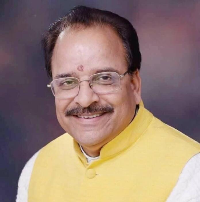 बिंदुखत्ता को राजस्व गांव बनाने की मांग को अजय भट्ट का समर्थन बोले—जनभावनाओं के साथ खड़ी है सरकार बिंदुखत्ता को राजस्व गांव बनाने की मांग को अजय भट्ट का समर्थन बोले—जनभावनाओं के साथ खड़ी है सरकार