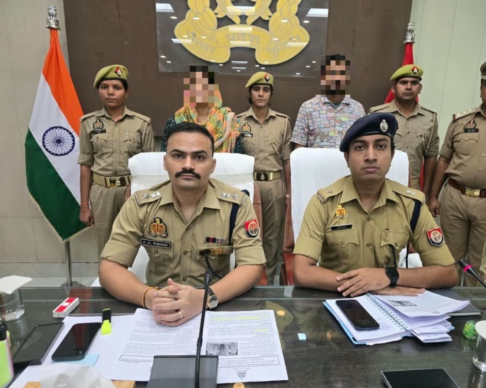 पुलिस हिरासत में दोनों आरोपी पुलिस हिरासत में दोनों आरोपी