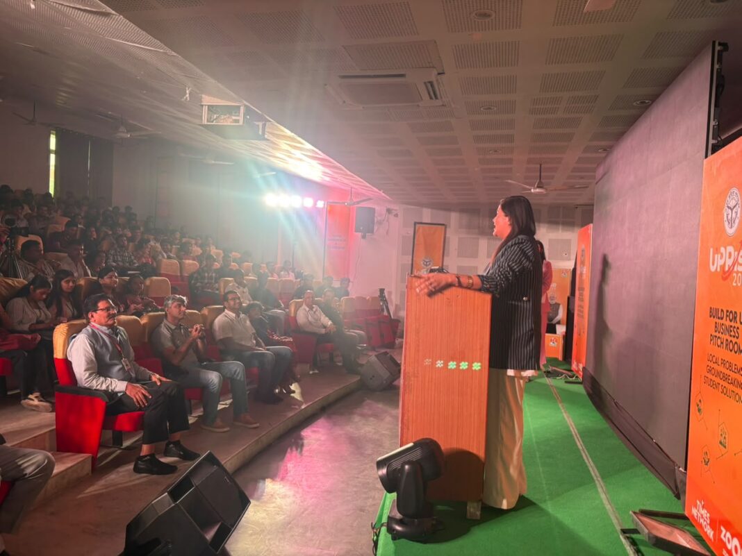 मेरठ में आयोजित यूपीराइज 2026 कार्यक्रम मेरठ में आयोजित यूपीराइज 2026 कार्यक्रम