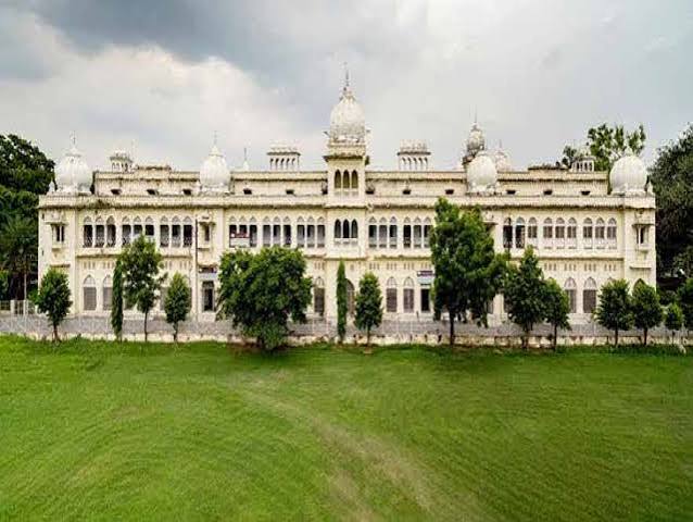 लखनऊ विश्वविद्यालय लखनऊ विश्वविद्यालय