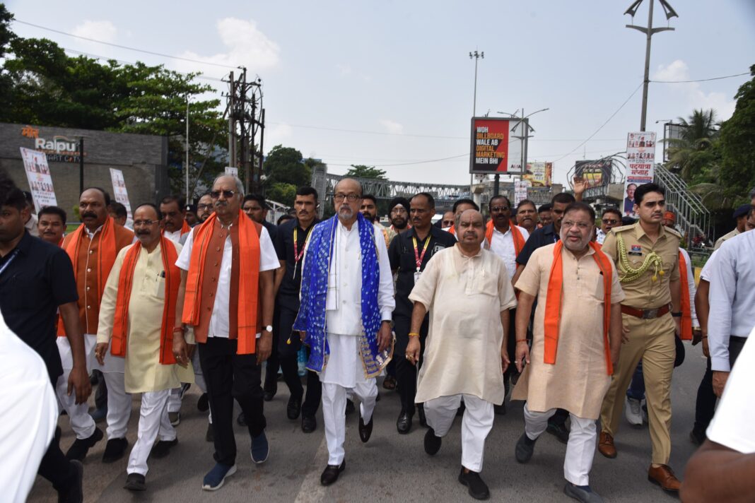 नशा मुक्त भारत के संकल्प के साथ आयोजित पदयात्रा की गई में राज्यपाल रमेन डेका पदयात्रा में शामिल हुए