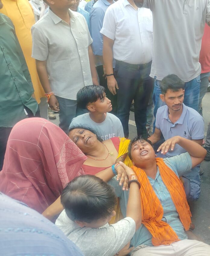 धरना दे ती हो ने वाली बदन धरना दे ती हो ने वाली बदन