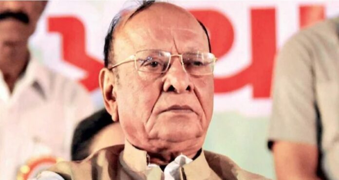 गुजरात के पूर्व मुख्यमंत्री शंकर सिंह वाघेला की फाइल फोटो गुजरात के पूर्व मुख्यमंत्री शंकर सिंह वाघेला की फाइल फोटो