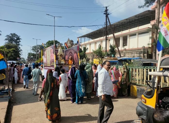 शाेभायात्रा