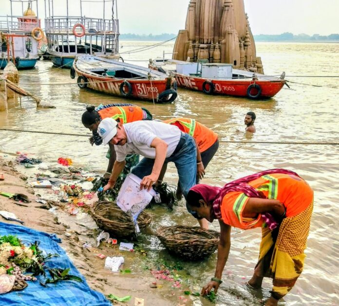 मणिकर्णिकाघाट तीर्थ पर स्वच्छता अभियान