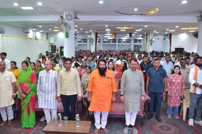 मशाल की रोशनी में गूंजा विकसित भारत का संकल्प, भीलवाड़ा में निकली सेवा ज्योति यात्रा