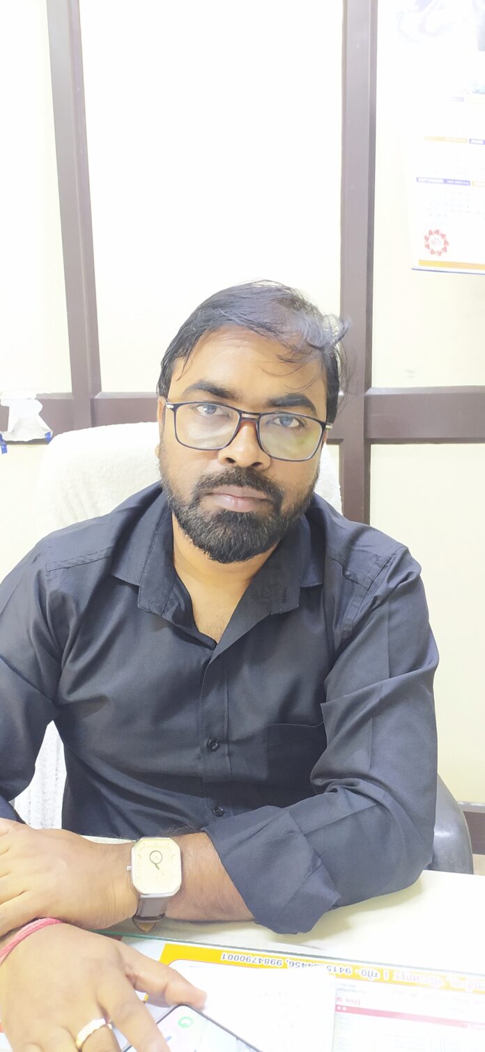 बीएसएनएल के उपमंडलीय अधिकारी (प्रचालन/प्रशासन) सुभाष वर्मा बीएसएनएल के उपमंडलीय अधिकारी (प्रचालन/प्रशासन) सुभाष वर्मा