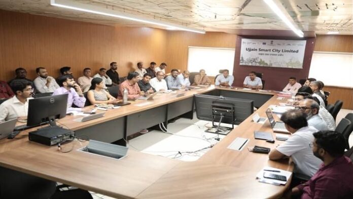 सिंहस्थ-2028 की तैयारियों एवं विकास कार्यों की समीक्षा बैठक सिंहस्थ-2028 की तैयारियों एवं विकास कार्यों की समीक्षा बैठक
