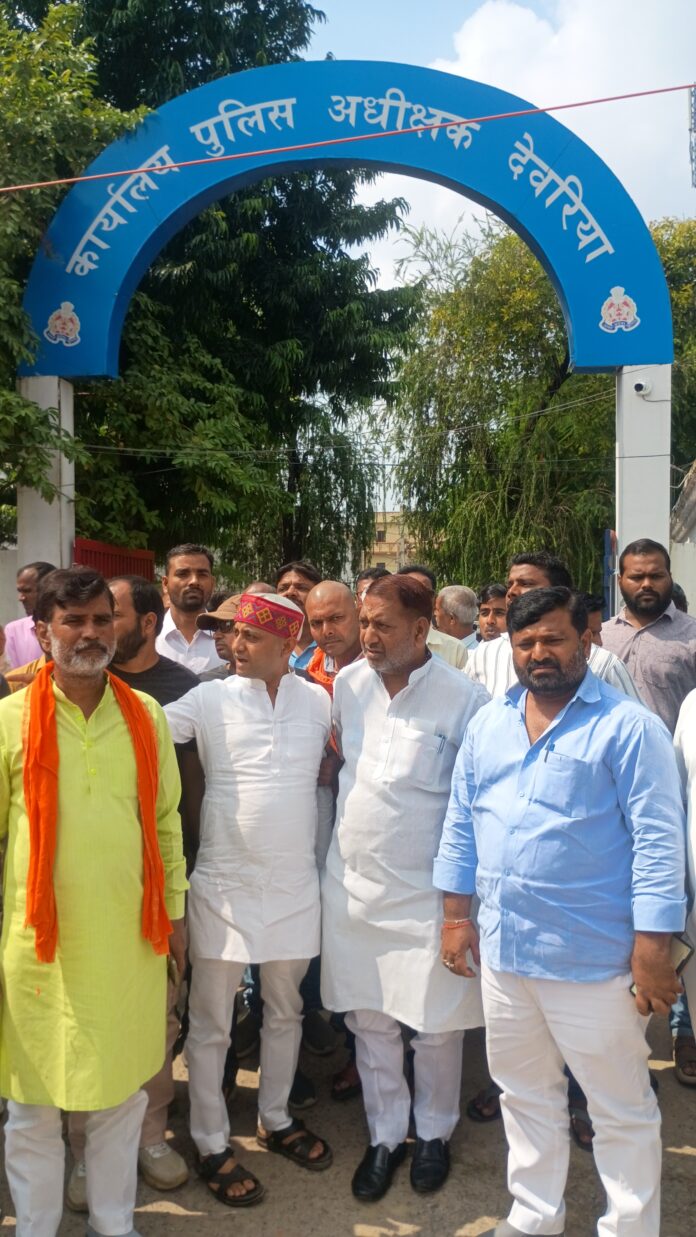 एसपी से मिलेनेतागण