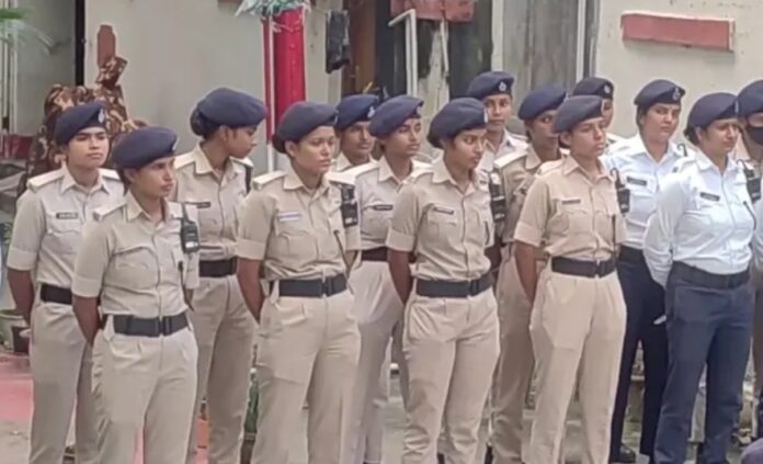 महिला पुलिस