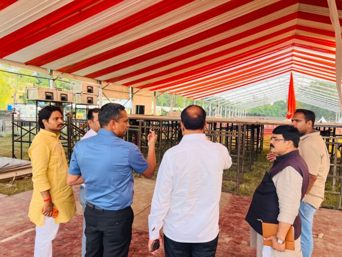 मुख्यमंत्री योगी की प्रस्तावित जनसभा स्थल पर मुख्यमंत्री योगी की प्रस्तावित जनसभा स्थल पर