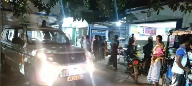 जांच करने अस्पताल पहुंची पुलिस टीम जांच करने अस्पताल पहुंची पुलिस टीम
