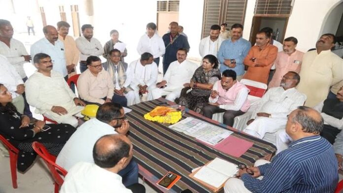 मंत्री सिलावट एवं मंत्री कुशवाह ने अम्बेडकर धाम निर्माण कार्य का किया निरीक्षण मंत्री सिलावट एवं मंत्री कुशवाह ने अम्बेडकर धाम निर्माण कार्य का किया निरीक्षण