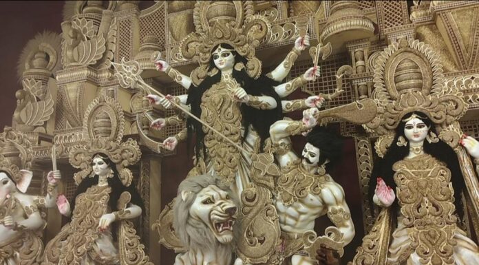 पश्चिमी सिंहभूम के उपायुक्त मनीष कुमार, पुलिस अधीक्षक अमित रेणु और उप विकास आयुक्त उत्कर्ष कुमार ने संयुक्त रूप से पंडाल का उद्घाटन पश्चिमी सिंहभूम के उपायुक्त मनीष कुमार, पुलिस अधीक्षक अमित रेणु और उप विकास आयुक्त उत्कर्ष कुमार ने संयुक्त रूप से पंडाल का उद्घाटन