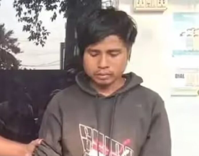 असमः शोणितपुर में संदिग्ध विस्फोटकों और डेटोनेटर के साथ गिरफ्तार व्यक्ति की तस्वीर असमः शोणितपुर में संदिग्ध विस्फोटकों और डेटोनेटर के साथ गिरफ्तार व्यक्ति की तस्वीर