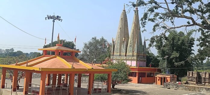 बलबल स्थित मंदिर बलबल स्थित मंदिर