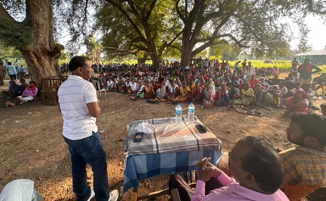 ग्रामीणाें ने पोलावरम प्रभावित के पुनर्वास एवं मूलभूत सुविधाओं के समाधान की मांग ग्रामीणाें ने पोलावरम प्रभावित के पुनर्वास एवं मूलभूत सुविधाओं के समाधान की मांग