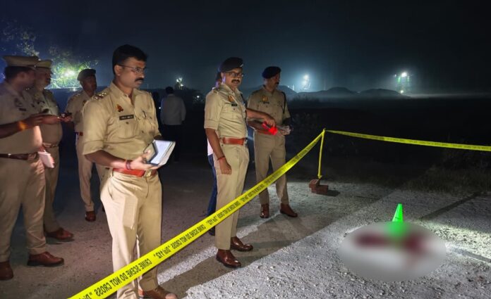 पुलिस अधीक्षक ने मौके पर पहुंचकर जांच किया पुलिस अधीक्षक ने मौके पर पहुंचकर जांच किया