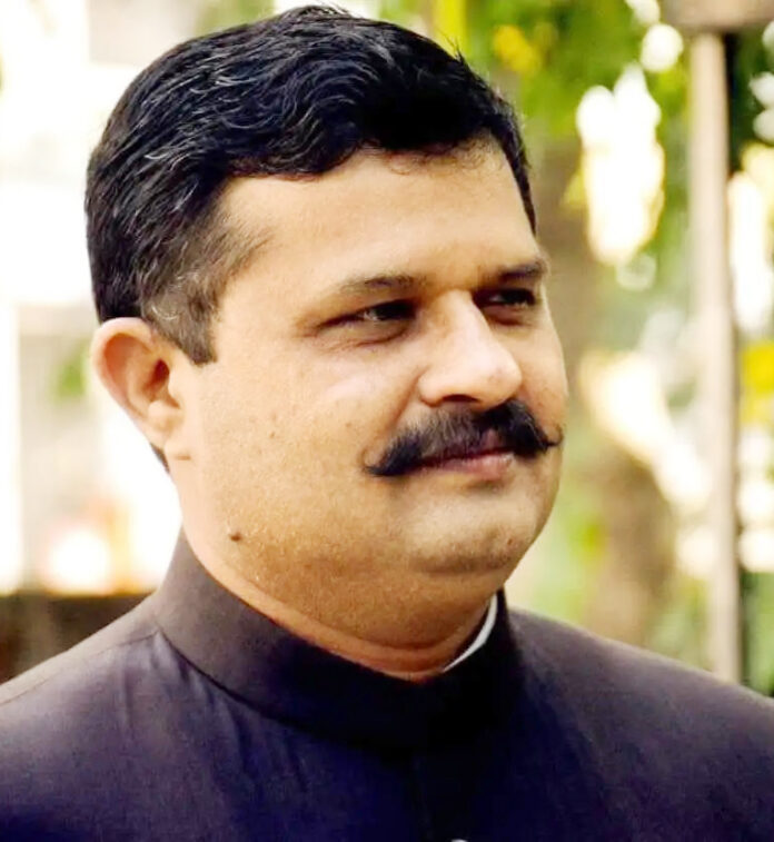 अपर जिलाधिकारी प्रशासन विवेक राय