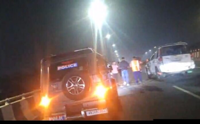 मौके पर उपस्थित पुलिस
