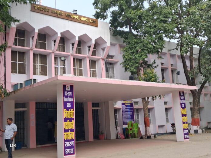 सारण में आचार संहिता उल्लंघन के आरोप में जन सुराज प्रत्याशी आफाक अहमद पर प्राथमिकी दर्ज