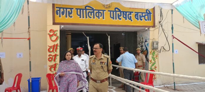 मतदान स्थल का निरीक्षण मतदान स्थल का निरीक्षण