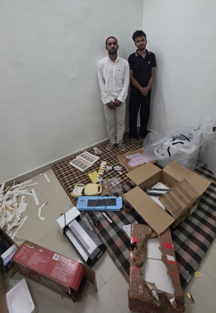 पूर्व में डूंगरपुर से गिरफ्तार आरोपित पूर्व में डूंगरपुर से गिरफ्तार आरोपित
