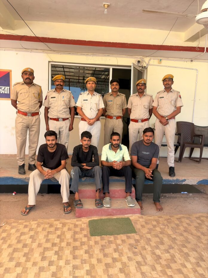 नकली नोट छापने का मास्टर माइड सहित अन्य नकली नोट छापने का मास्टर माइड सहित अन्य