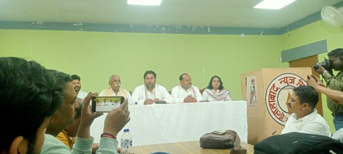 कांग्रेस के पिछड़ावर्ग अध्यक्ष मनोज यादव का छाया चित्र