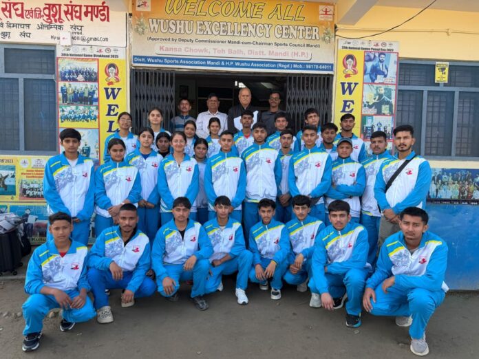 हिमाचल प्रदेश वुशू खिलाड़ी राष्ट्रीय चैंपियनशिप में हिस्सा लेने के लिए रवाना होने से पूर्व। हिमाचल प्रदेश वुशू खिलाड़ी राष्ट्रीय चैंपियनशिप में हिस्सा लेने के लिए रवाना होने से पूर्व।