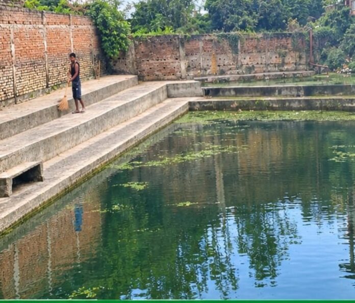 स्वच्छ तालाब