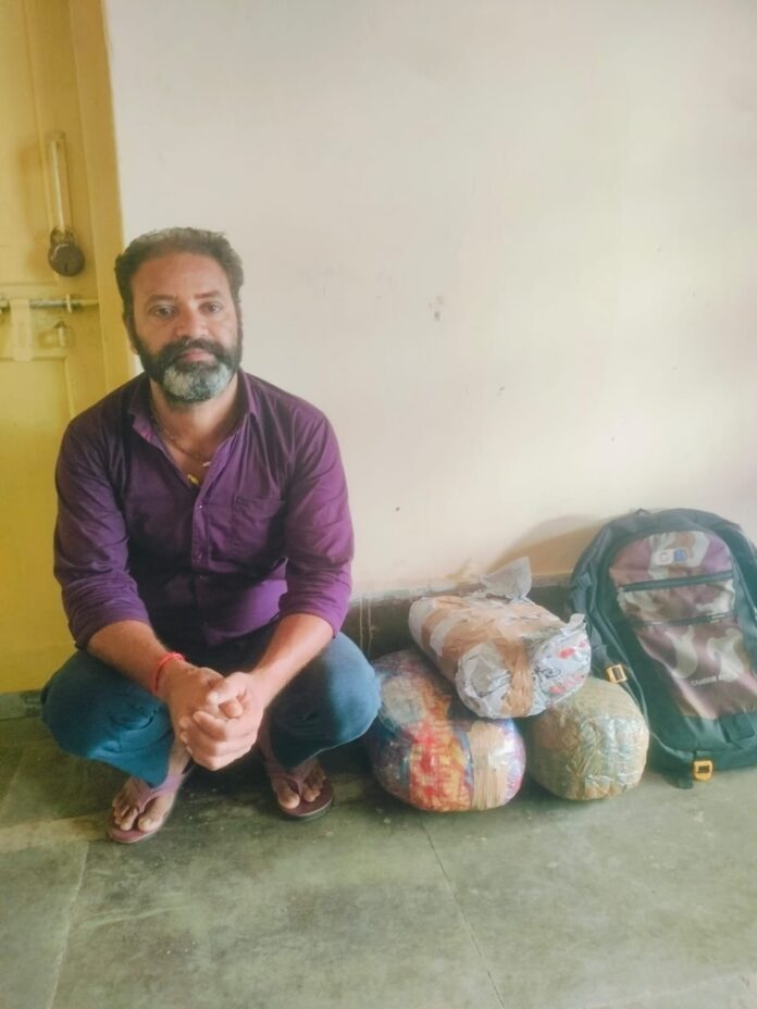 खड़गपुर स्टेशन पर जब्त गांजा के साथ गिरफ्तार आरोपित