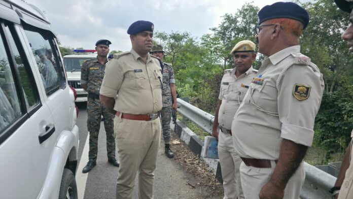 निरीक्षण करते सिटी एसपी निरीक्षण करते सिटी एसपी